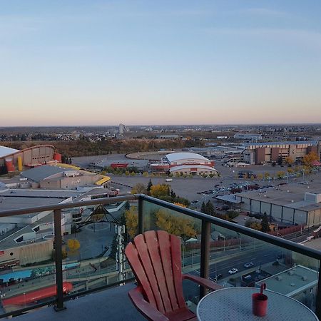Monki Di Executive Suites - Alura YYC Екстериор снимка